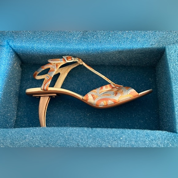 Just 🌟HP🌟 The Right Shoe Riviera - Picture 5 of 10